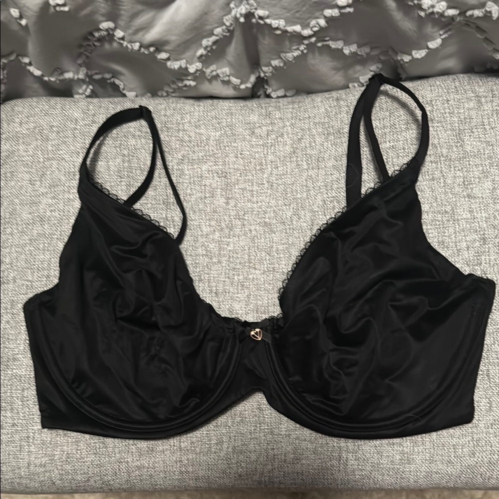 Victoria secret 34DD NWOT